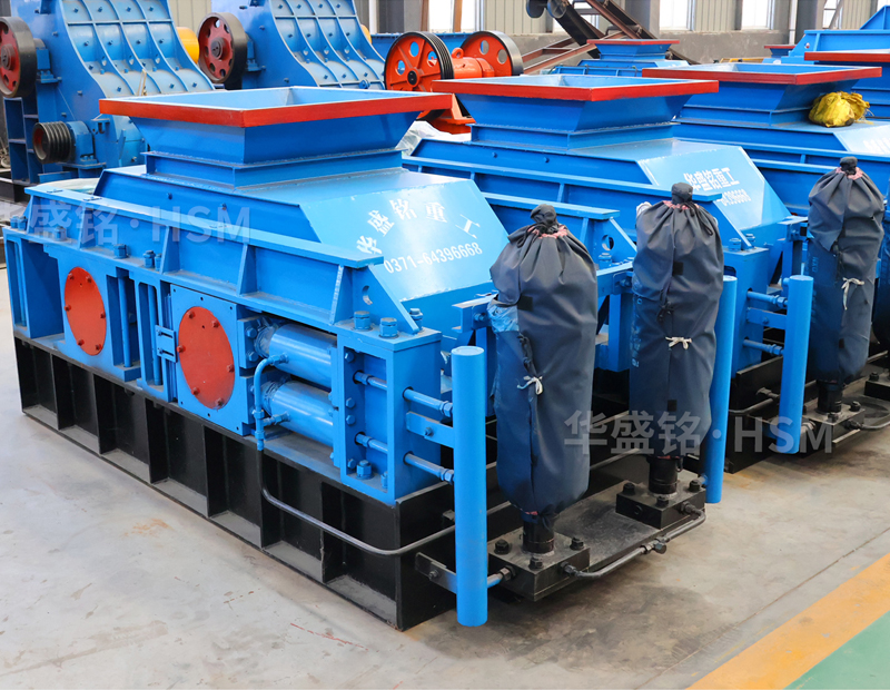 小型液壓對輥式制砂機(jī) 小型液壓對輥式制砂機(jī)